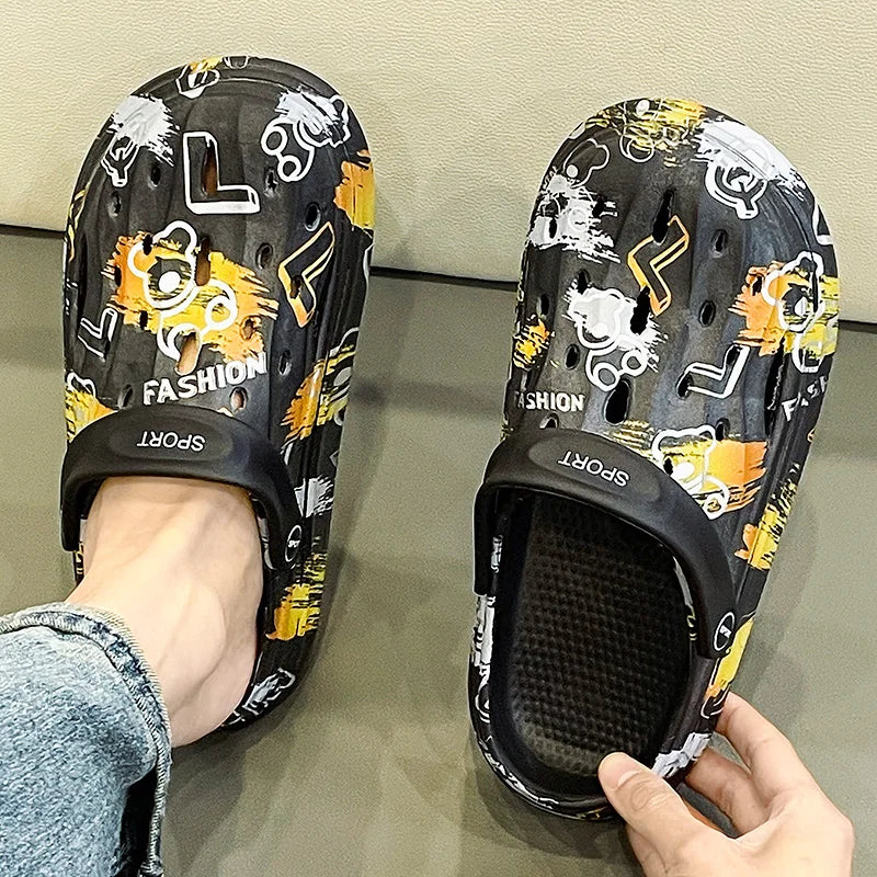 Fashion Men Slippers Comfort Beach Sandals Non-slip Garden Shoes Chef Shoes Summer Casual shoes Nurse Doctor Shoes Flip Flops